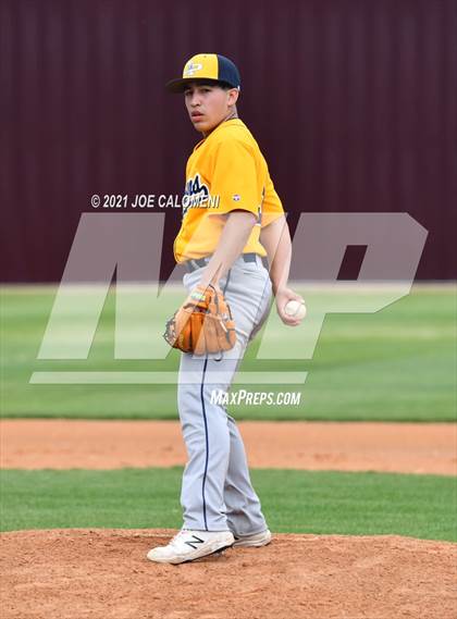 Thumbnail 2 in John Paul II vs Hondo (Comal Clash Tournament) photogallery.