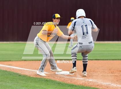 Thumbnail 1 in John Paul II vs Hondo (Comal Clash Tournament) photogallery.