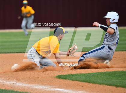 Thumbnail 3 in John Paul II vs Hondo (Comal Clash Tournament) photogallery.