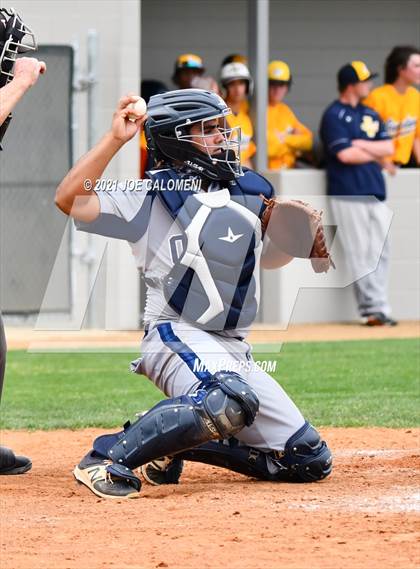 Thumbnail 1 in John Paul II vs Hondo (Comal Clash Tournament) photogallery.