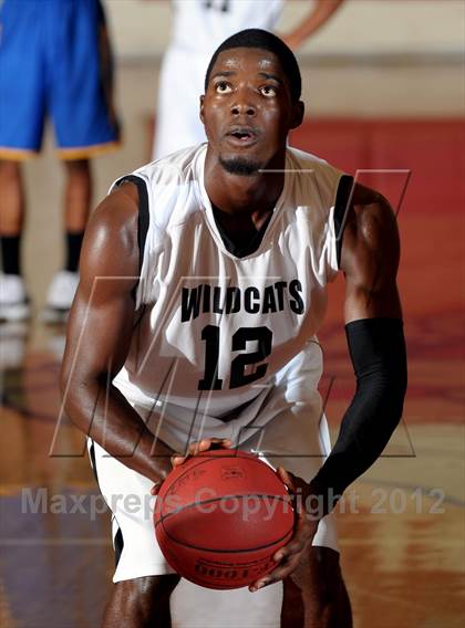 Thumbnail 3 in Muir vs. Renaissance Academy (Rose City Roundball Classic) photogallery.