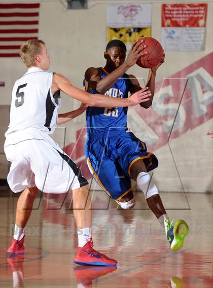 Thumbnail 1 in Muir vs. Renaissance Academy (Rose City Roundball Classic) photogallery.