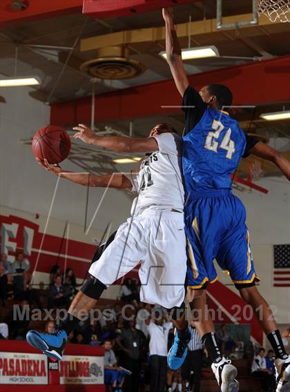 Thumbnail 1 in Muir vs. Renaissance Academy (Rose City Roundball Classic) photogallery.