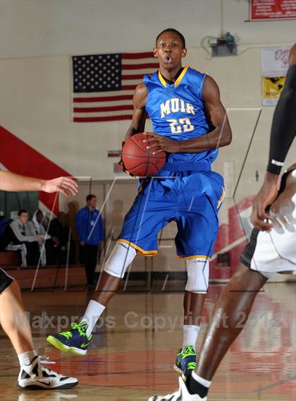 Thumbnail 2 in Muir vs. Renaissance Academy (Rose City Roundball Classic) photogallery.
