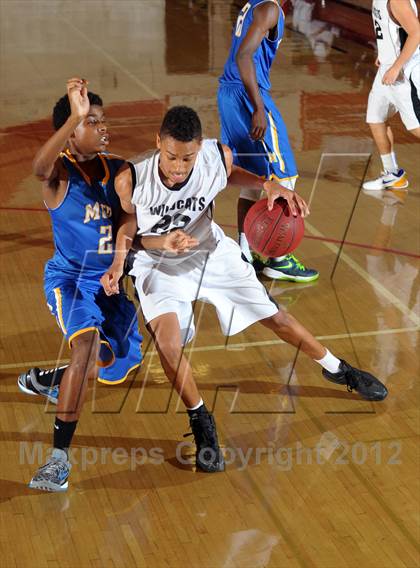 Thumbnail 3 in Muir vs. Renaissance Academy (Rose City Roundball Classic) photogallery.