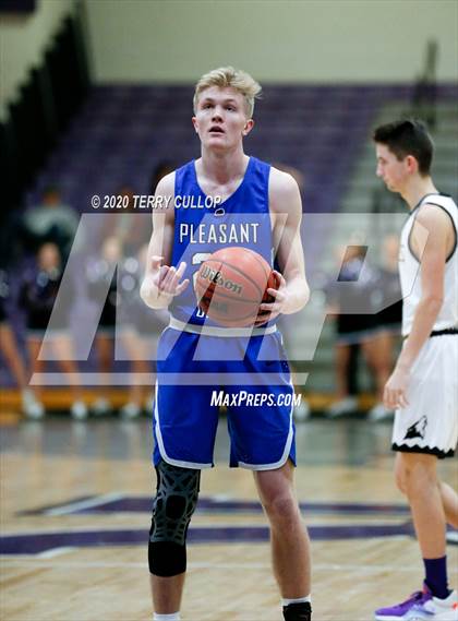 Thumbnail 3 in Pleasant Grove @ Riverton photogallery.