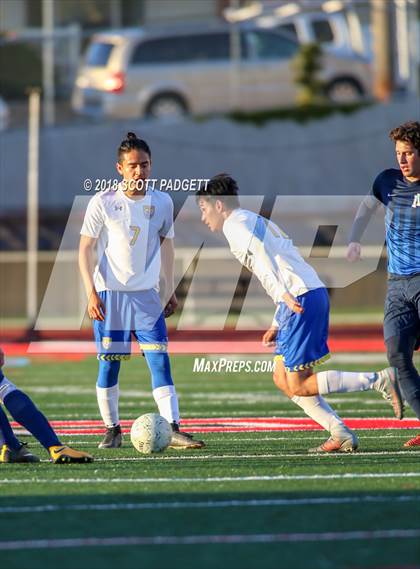 Thumbnail 2 in Vincent Memorial vs. West Shores (CIF SDS D5 Final) photogallery.