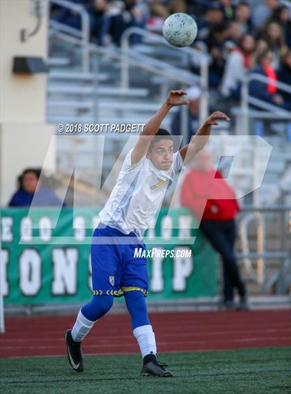 Thumbnail 3 in Vincent Memorial vs. West Shores (CIF SDS D5 Final) photogallery.