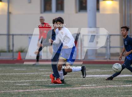 Thumbnail 3 in Vincent Memorial vs. West Shores (CIF SDS D5 Final) photogallery.
