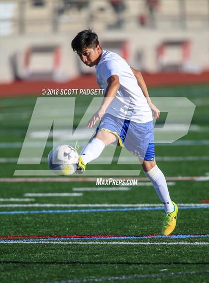 Thumbnail 3 in Vincent Memorial vs. West Shores (CIF SDS D5 Final) photogallery.