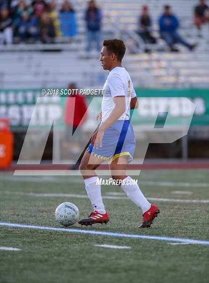 Thumbnail 2 in Vincent Memorial vs. West Shores (CIF SDS D5 Final) photogallery.