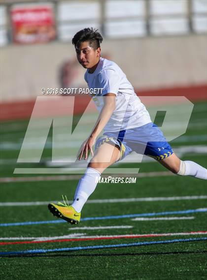 Thumbnail 2 in Vincent Memorial vs. West Shores (CIF SDS D5 Final) photogallery.
