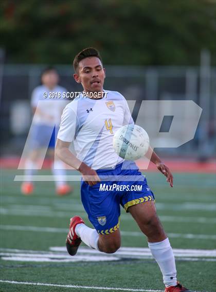 Thumbnail 2 in Vincent Memorial vs. West Shores (CIF SDS D5 Final) photogallery.