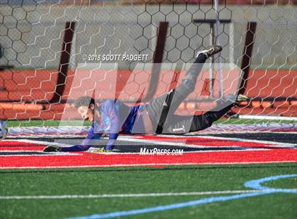 Thumbnail 3 in Vincent Memorial vs. West Shores (CIF SDS D5 Final) photogallery.