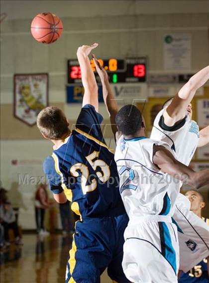Thumbnail 3 in Turlock vs Sheldon (Modesto Christian Classic) photogallery.