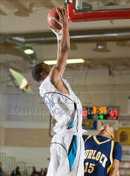 Thumbnail 2 in Turlock vs Sheldon (Modesto Christian Classic) photogallery.