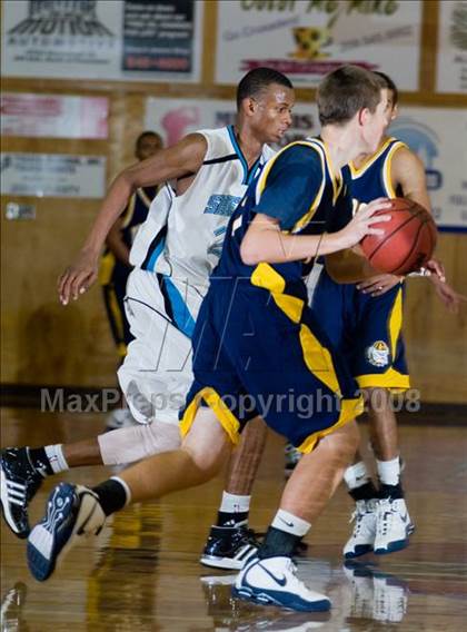 Thumbnail 2 in Turlock vs Sheldon (Modesto Christian Classic) photogallery.