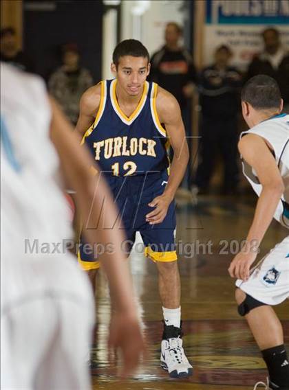 Thumbnail 2 in Turlock vs Sheldon (Modesto Christian Classic) photogallery.