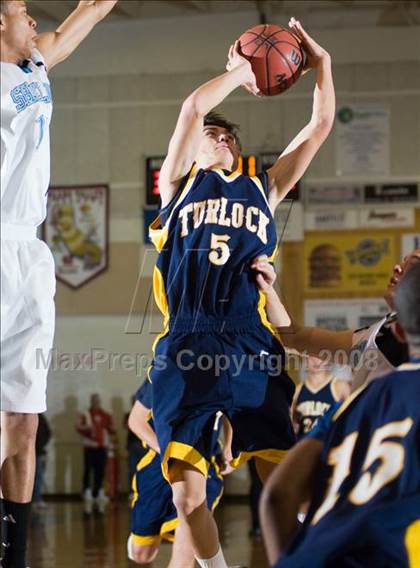 Thumbnail 3 in Turlock vs Sheldon (Modesto Christian Classic) photogallery.