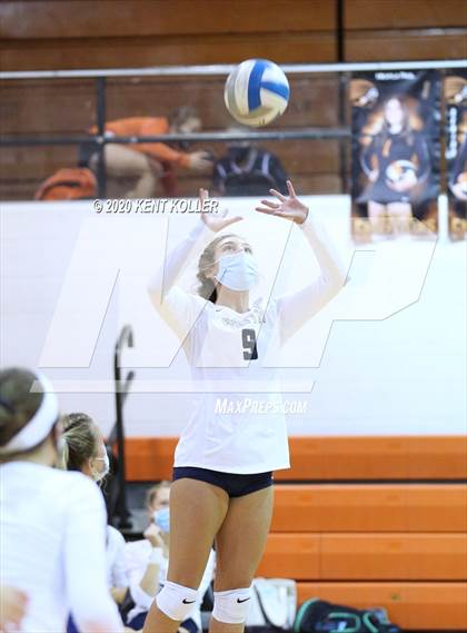 Thumbnail 1 in Grosse Pointe South @ Utica photogallery.