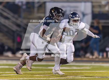 Thumbnail 2 in Lamar Consolidated @ Lake Creek photogallery.
