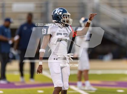 Thumbnail 2 in Lamar Consolidated @ Lake Creek photogallery.