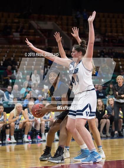 Thumbnail 1 in Valor Christian vs. Grandview (CHSAA 5A Great 8) photogallery.