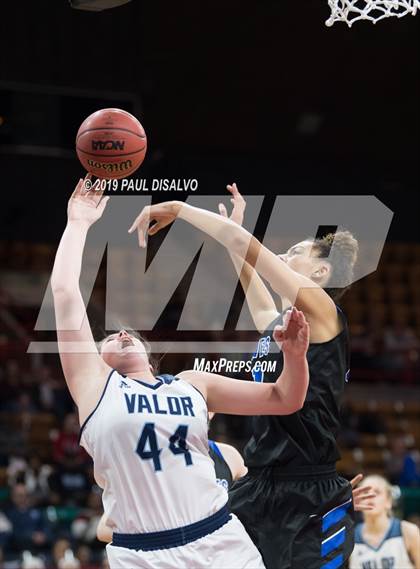 Thumbnail 3 in Valor Christian vs. Grandview (CHSAA 5A Great 8) photogallery.