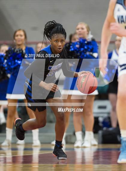 Thumbnail 2 in Valor Christian vs. Grandview (CHSAA 5A Great 8) photogallery.