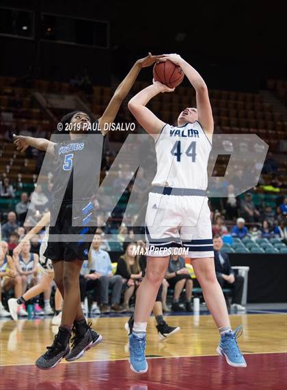 Thumbnail 3 in Valor Christian vs. Grandview (CHSAA 5A Great 8) photogallery.