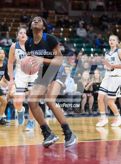 Thumbnail 3 in Valor Christian vs. Grandview (CHSAA 5A Great 8) photogallery.