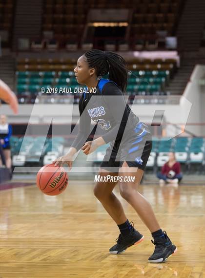 Thumbnail 3 in Valor Christian vs. Grandview (CHSAA 5A Great 8) photogallery.