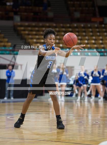 Thumbnail 1 in Valor Christian vs. Grandview (CHSAA 5A Great 8) photogallery.