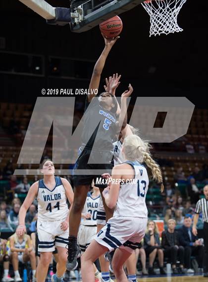Thumbnail 1 in Valor Christian vs. Grandview (CHSAA 5A Great 8) photogallery.