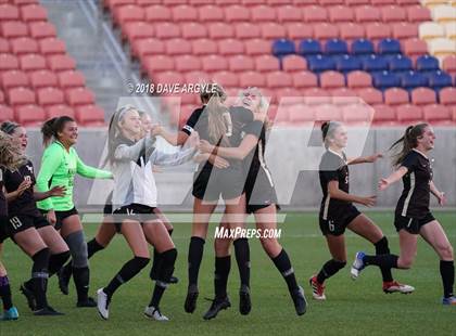 Thumbnail 2 in Lone Peak vs. Layton (UHSAA 6A Final) photogallery.