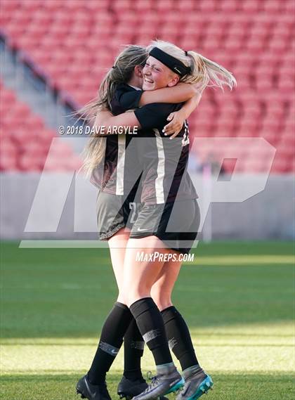 Thumbnail 3 in Lone Peak vs. Layton (UHSAA 6A Final) photogallery.