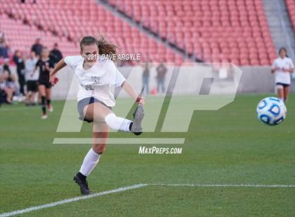 Thumbnail 3 in Lone Peak vs. Layton (UHSAA 6A Final) photogallery.