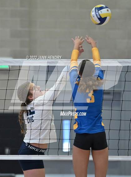 Thumbnail 2 in Ripon Christian @ Central Valley Christian (CIF D4 State Final) photogallery.