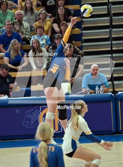 Thumbnail 2 in Ripon Christian @ Central Valley Christian (CIF D4 State Final) photogallery.