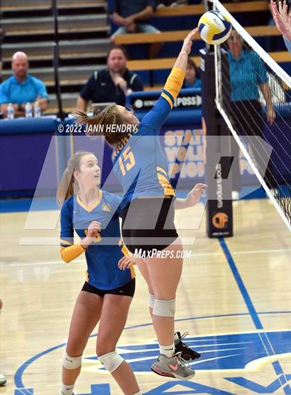 Thumbnail 3 in Ripon Christian @ Central Valley Christian (CIF D4 State Final) photogallery.