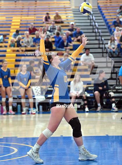 Thumbnail 1 in Ripon Christian @ Central Valley Christian (CIF D4 State Final) photogallery.