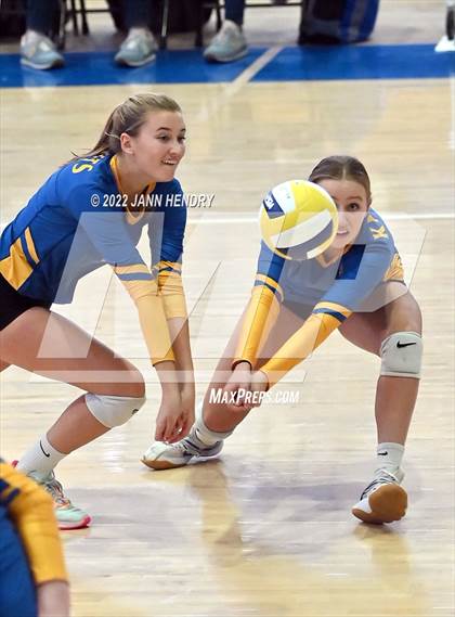 Thumbnail 1 in Ripon Christian @ Central Valley Christian (CIF D4 State Final) photogallery.
