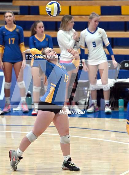 Thumbnail 3 in Ripon Christian @ Central Valley Christian (CIF D4 State Final) photogallery.