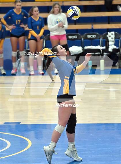 Thumbnail 3 in Ripon Christian @ Central Valley Christian (CIF D4 State Final) photogallery.