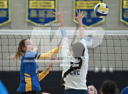 Thumbnail 3 in Ripon Christian @ Central Valley Christian (CIF D4 State Final) photogallery.
