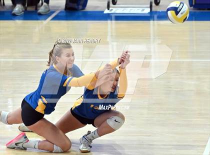 Thumbnail 2 in Ripon Christian @ Central Valley Christian (CIF D4 State Final) photogallery.