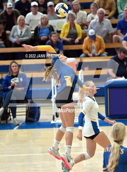 Thumbnail 2 in Ripon Christian @ Central Valley Christian (CIF D4 State Final) photogallery.