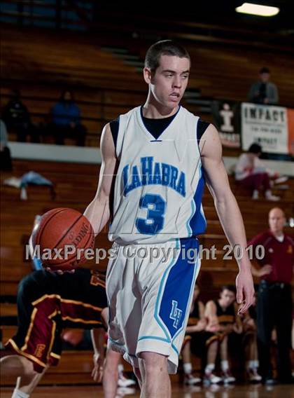 Thumbnail 2 in La Habra vs. Esperanza (Orange Holiday Classic) photogallery.