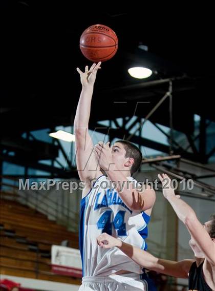 Thumbnail 1 in La Habra vs. Esperanza (Orange Holiday Classic) photogallery.