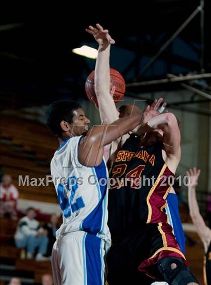 Thumbnail 2 in La Habra vs. Esperanza (Orange Holiday Classic) photogallery.